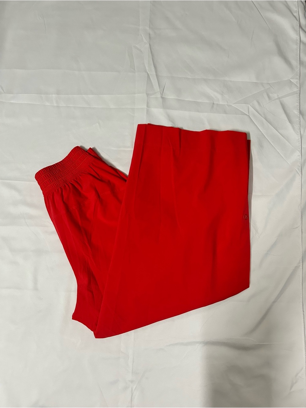 Lululemon red pans elastic